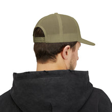 Load image into Gallery viewer, Mairo Wear Trucker Cap — Motor Wear Logo Snapback