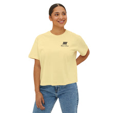 Load image into Gallery viewer, Mairo Wear Women's Boxy Tee - Minimal Logo Cropped Graphic T-Shirt