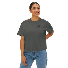 Load image into Gallery viewer, Mairo Wear Women's Boxy Tee - Minimal Logo Cropped Graphic T-Shirt