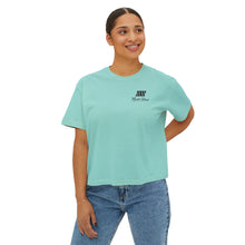 Load image into Gallery viewer, Mairo Wear Women's Boxy Tee - Minimal Logo Cropped Graphic T-Shirt